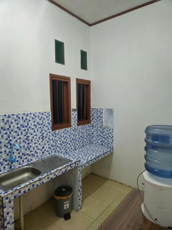 Baronda Guest House Sorong Buitenkant foto